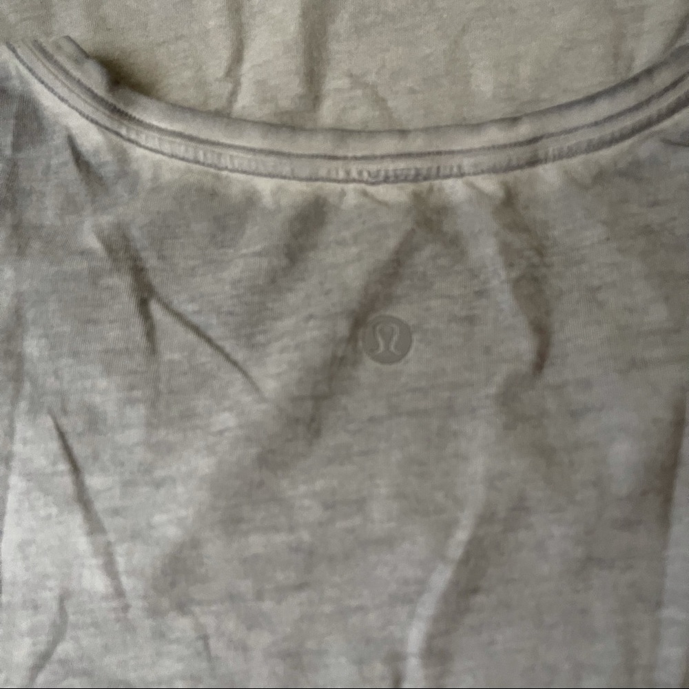 Lululemon shirt - Picture 2 of 2